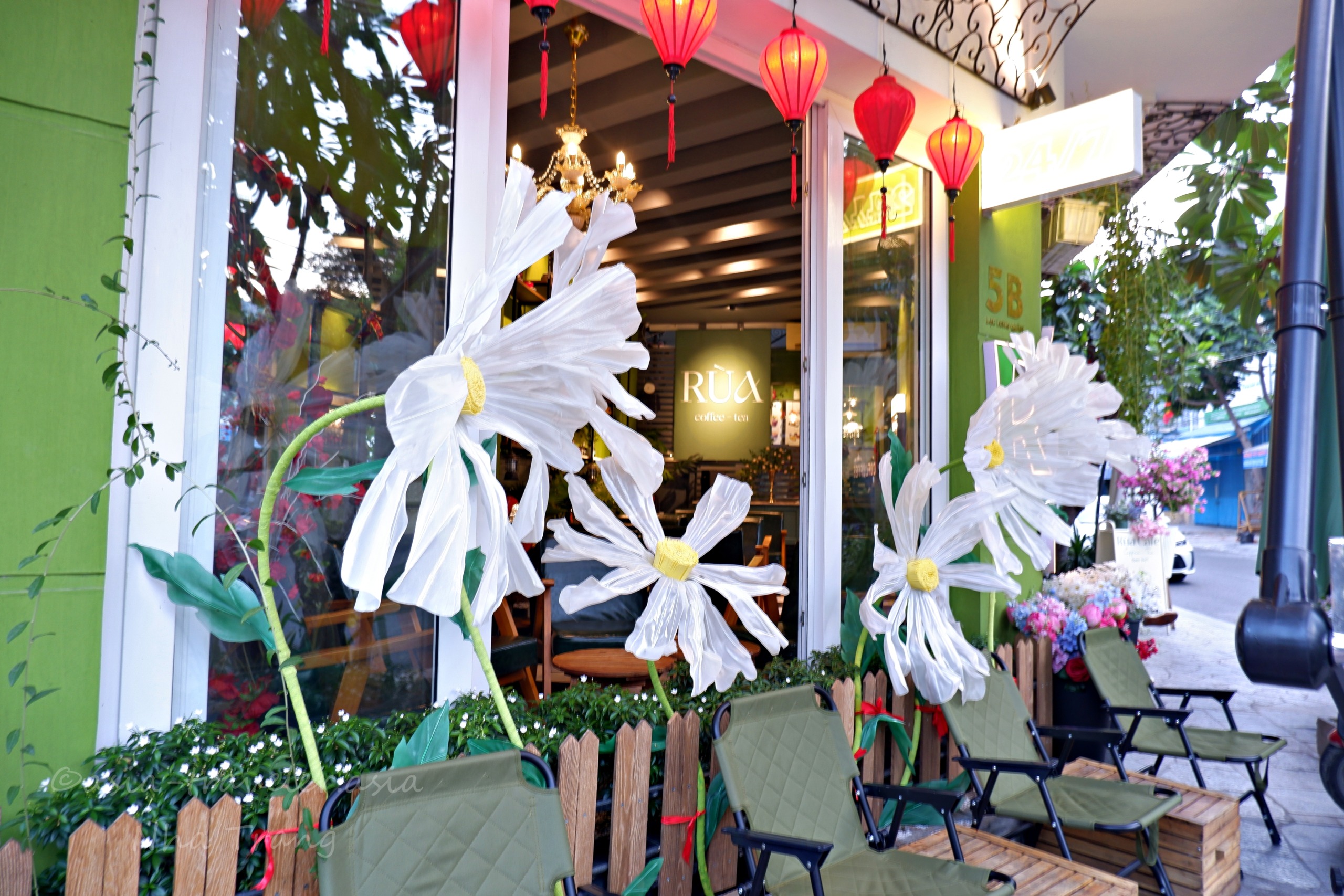 ニャチャン　カフェ